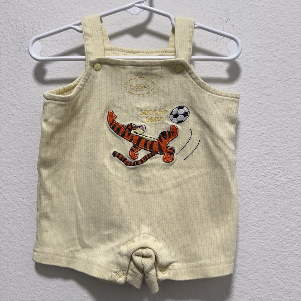 VTG Y2K Winnie The Pooh Tiger "Soccer Star"‎ Baby Romper One Piece Yellow 0-3M